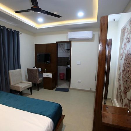 Affluence Hotel Kharar Luaran gambar