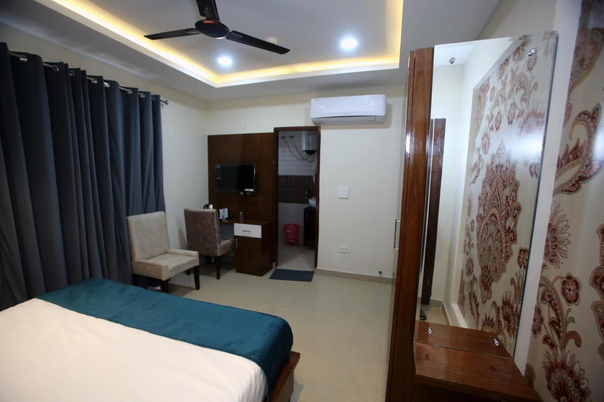 Affluence Hotel Kharar Luaran gambar