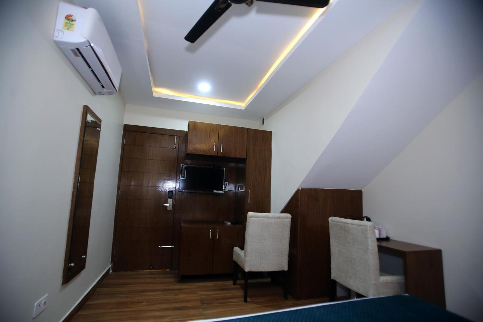 Affluence Hotel Kharar Luaran gambar