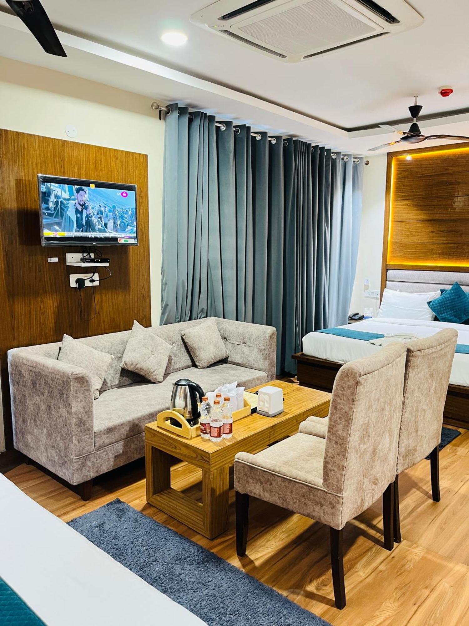 Affluence Hotel Kharar Luaran gambar